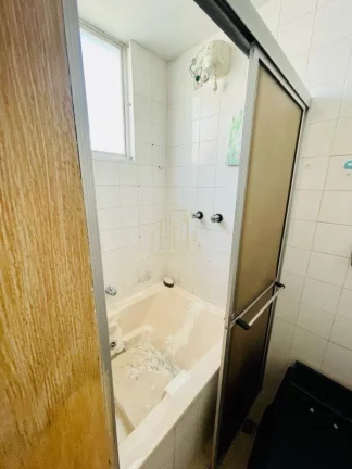 Imagem Apartamento amplo e bem localizado com três quartos a venda na pituba
