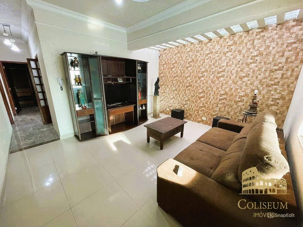 Imagem Casa com 3 Suítes e Piscina no Flórida