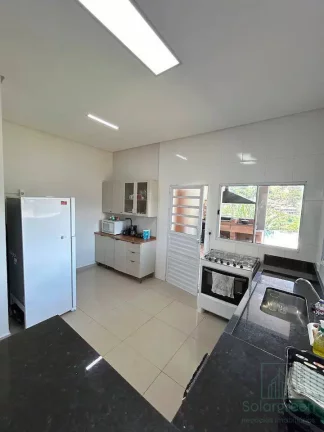 Imagem Casa de 226,7 m² de Condomínio Fechado Vista para Represa de Igaratá