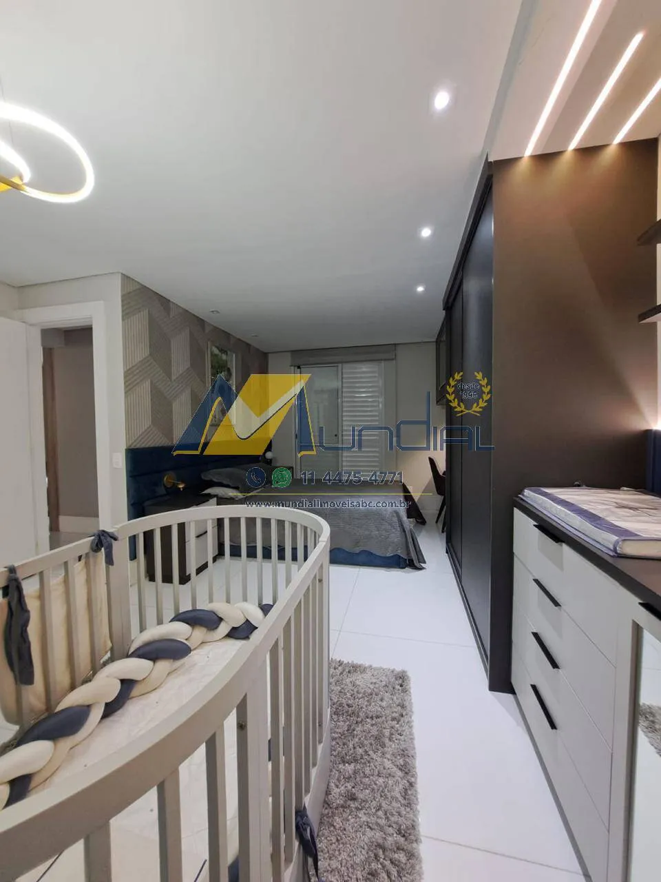 Imagem Cobertura Duplex de Alto Padrão com 227m² e 4 Vagas