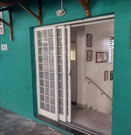 Imagem Vende-se imóvel comercial de 600m² com casa e academia conjugadas, próximo à USP!
