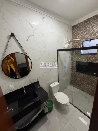 Imagem Casa à venda no Parque das Laranjeiras II em Uberaba - 3 suítes, piscina, varanda gourmet