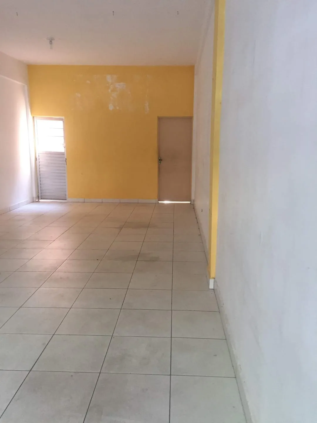 Imagem Comercial para Locação Centro, Pindamonhangaba - SP