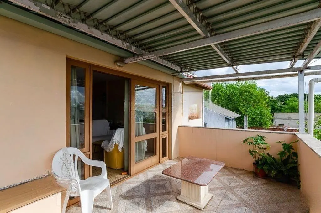 Imagem Casa de 3 dormitórios no bairro Vila Jardim