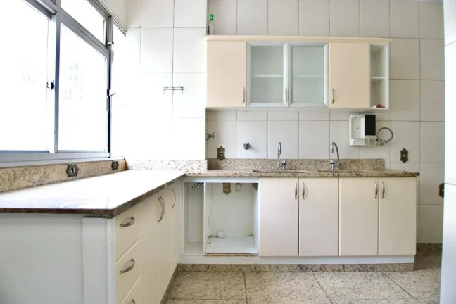 Imagem Apartamento à Venda em Lourdes | Em Frente à Praça da Assembleia |4 Quartos