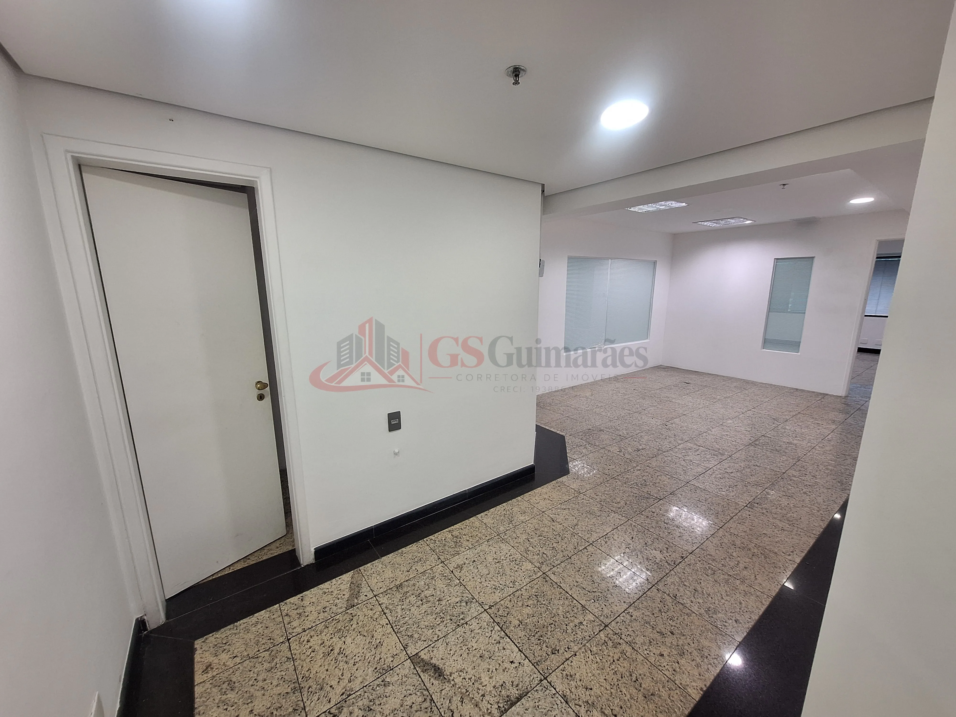 Imagem Sala comercial para locação no Eagle Point - 91,24 m² | Alphaville