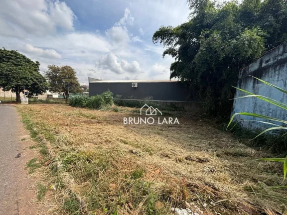 Imagem Lote à venda no bairro Três Poderes - Igarapé /MG.