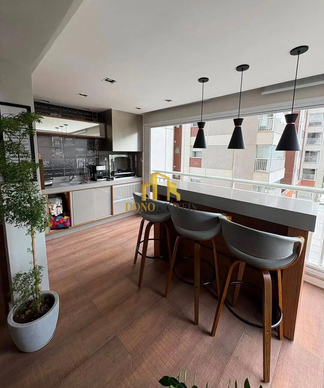 Imagem Apartamento á venda 95 m², 2 dormitórios, 2 suítes