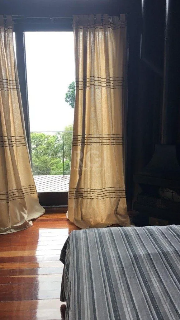Imagem Casa para Venda - 367m², 2 dormitórios, Belém Novo