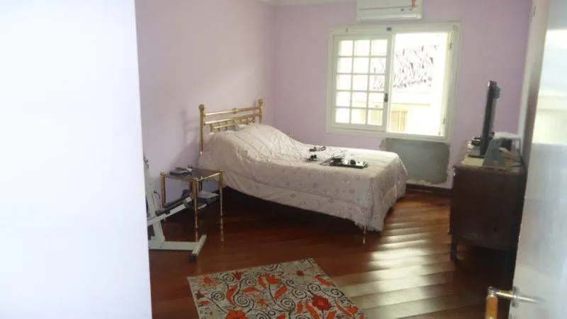 Imagem Casa para Venda - 400m², 4 dormitórios, sendo 1 suites, 4 vagas - Jardim Sabará
