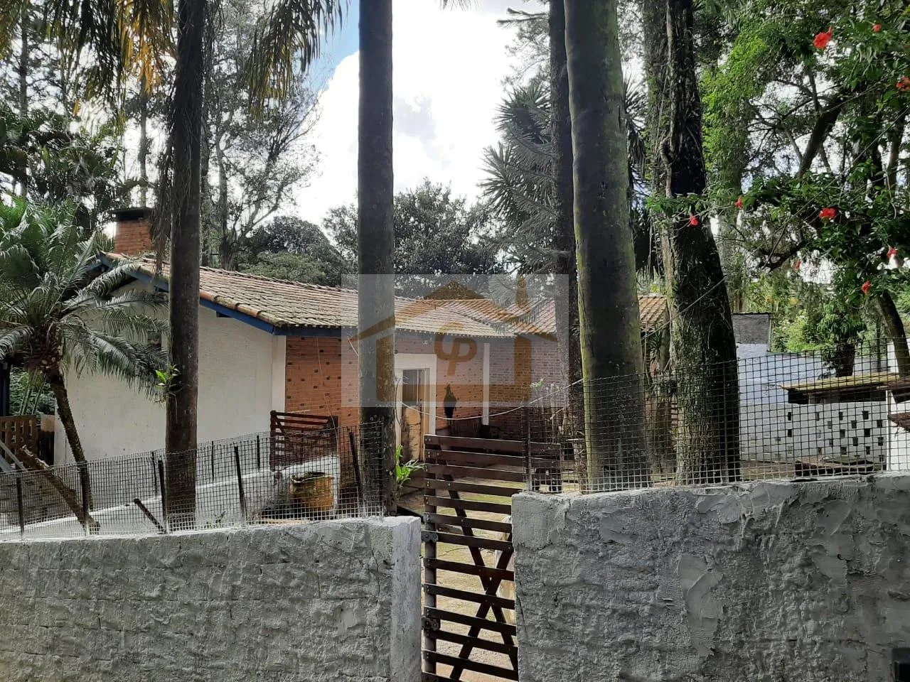 Imagem Terreno com 1500 metros, imóvel Térreo com 181 m2, 3 quartos!