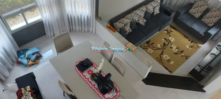 Imagem Linda casa em condomínio.