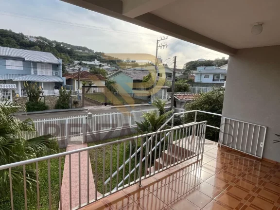 Imagem Casa para Venda em Concórdia, Guilherme Reich, 3 dormitórios, 1 suíte, 2 banheiros, 5 vagas