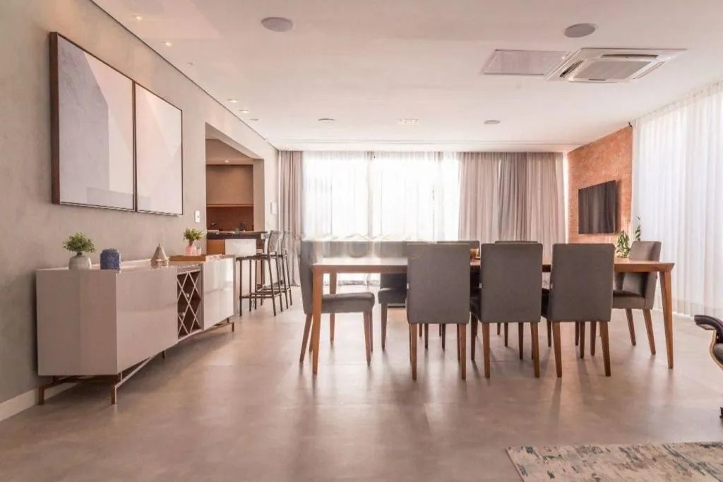 Imagem Sofisticação e conforto em casa de alto padrão no Condomínio Ibiti Royal Park
