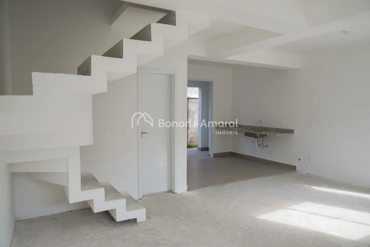 Imagem Casa pé na areia em condomínio - São Sebastião S.P.