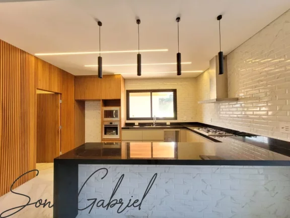 Imagem Linda Casa em Condomínio à venda em Itupeva-SP, no Condomínio Terras de Santa Teresa - 4 quartos, 4 suítes, 2 salas, 5 banheiros, 4 vagas, 395,00m².