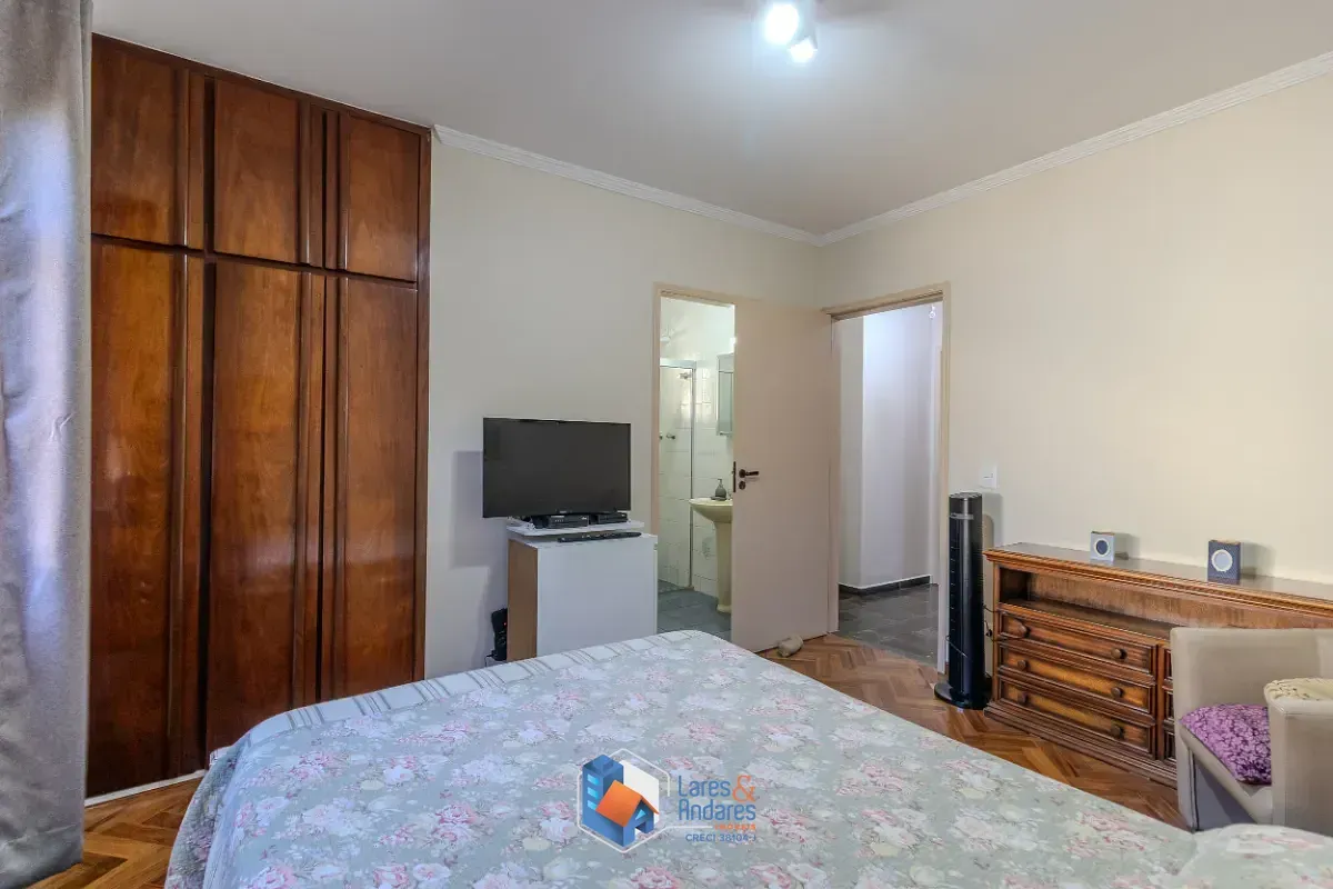 Imagem Casa para venda em Vila Nova Caledônia com 4 quartos, sendo 2 suítes, 346m²