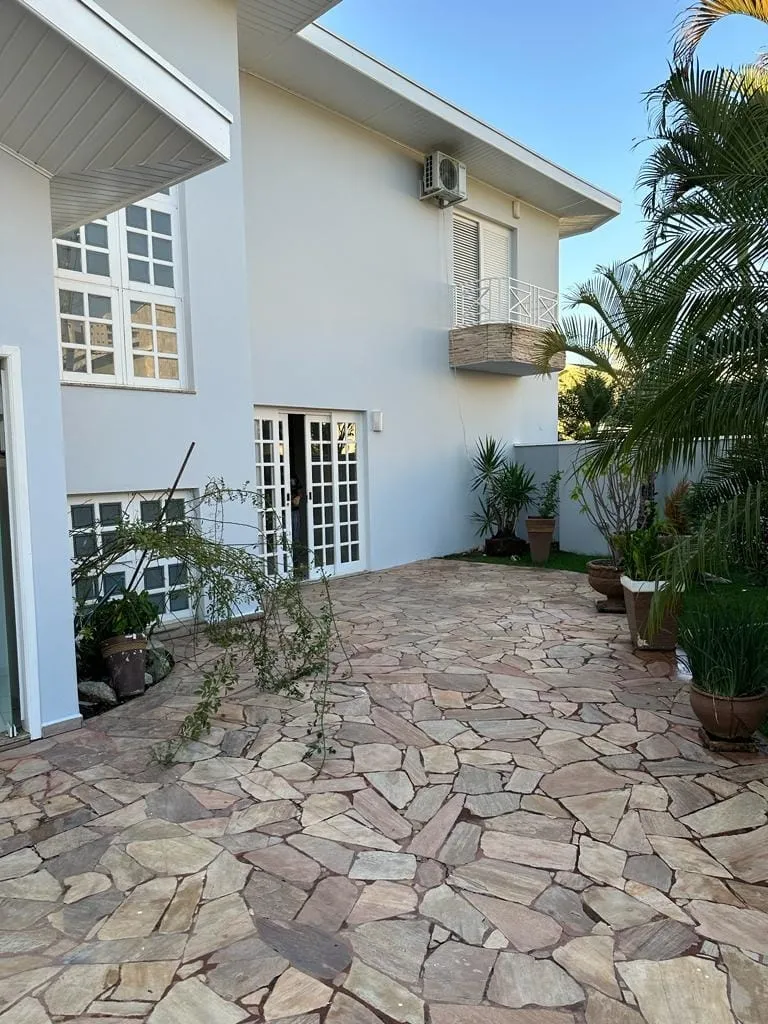 Imagem Casa à venda 4 Quartos, 2 Suites, 4 Vagas, 560M², Taubaté Village, Taubaté - SP | Condominio Taubaté Village