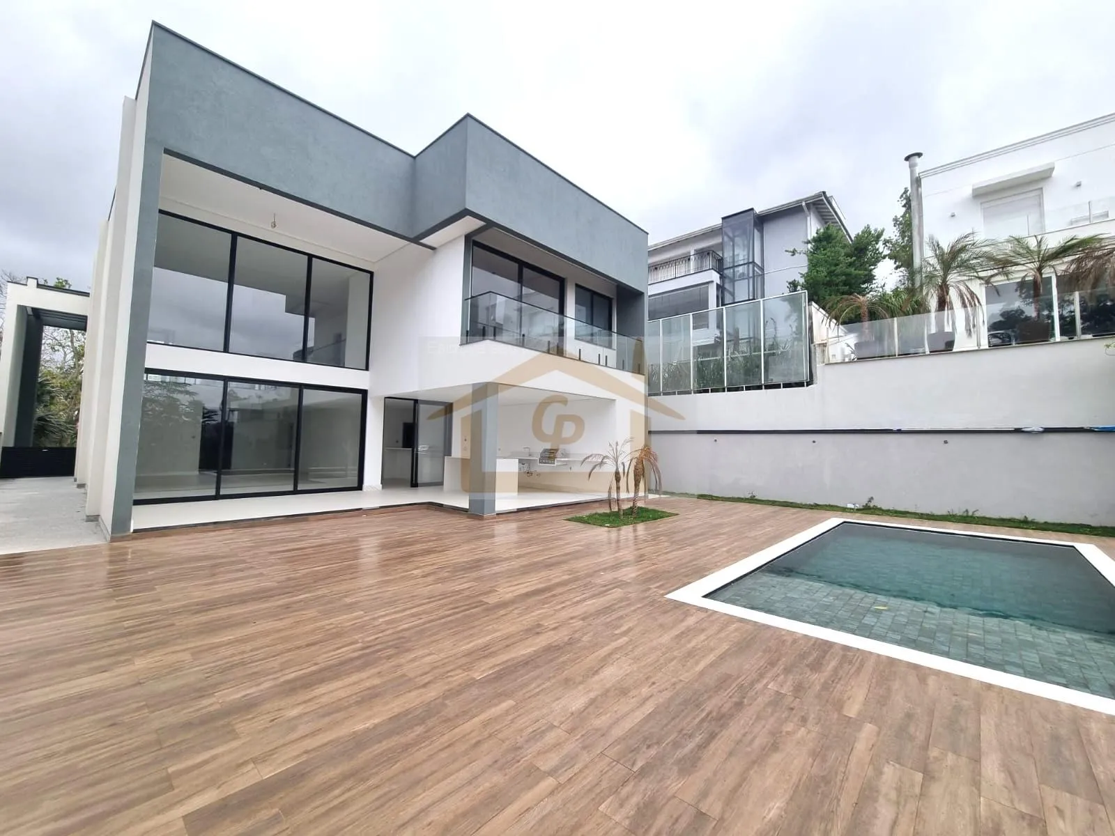 Imagem Casa inteligente, 5 suítes, 3 vagas cobertas, Bosque privativo -Arquitetura Contemporânea