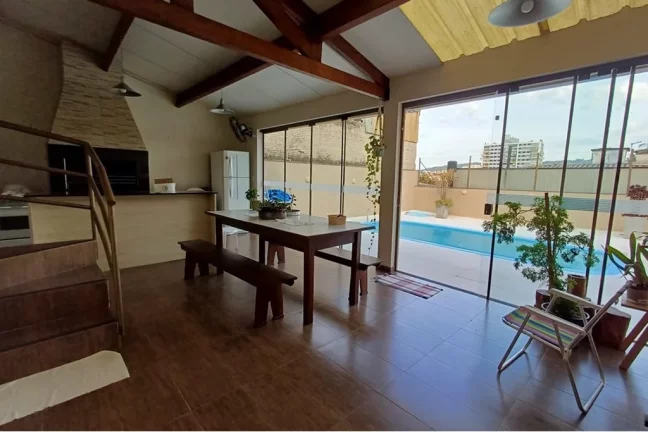 Imagem Casa para venda no bairro Jardim do Salso em Porto Alegre