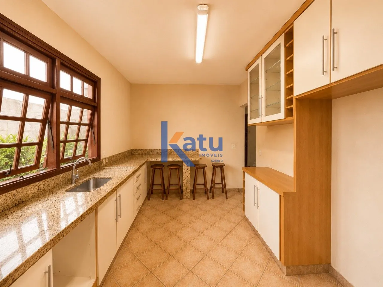 Imagem CHÁCARA PARA VENDA EM JUNDIAÍ/SP

Esta chácara possui um terreno de 1.000 m² e área construída...