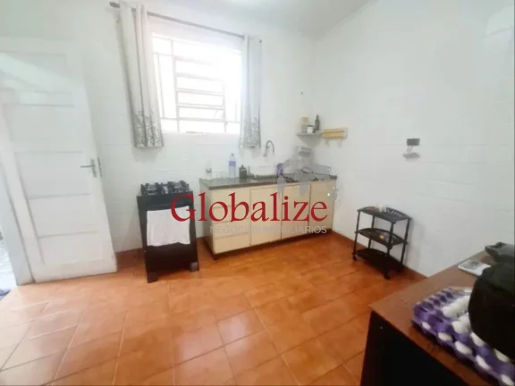 Imagem Casa com 78m², 2 quartos, 2 banheiros, quintal por R$320.000,00 na Vila Mathias em Santos
