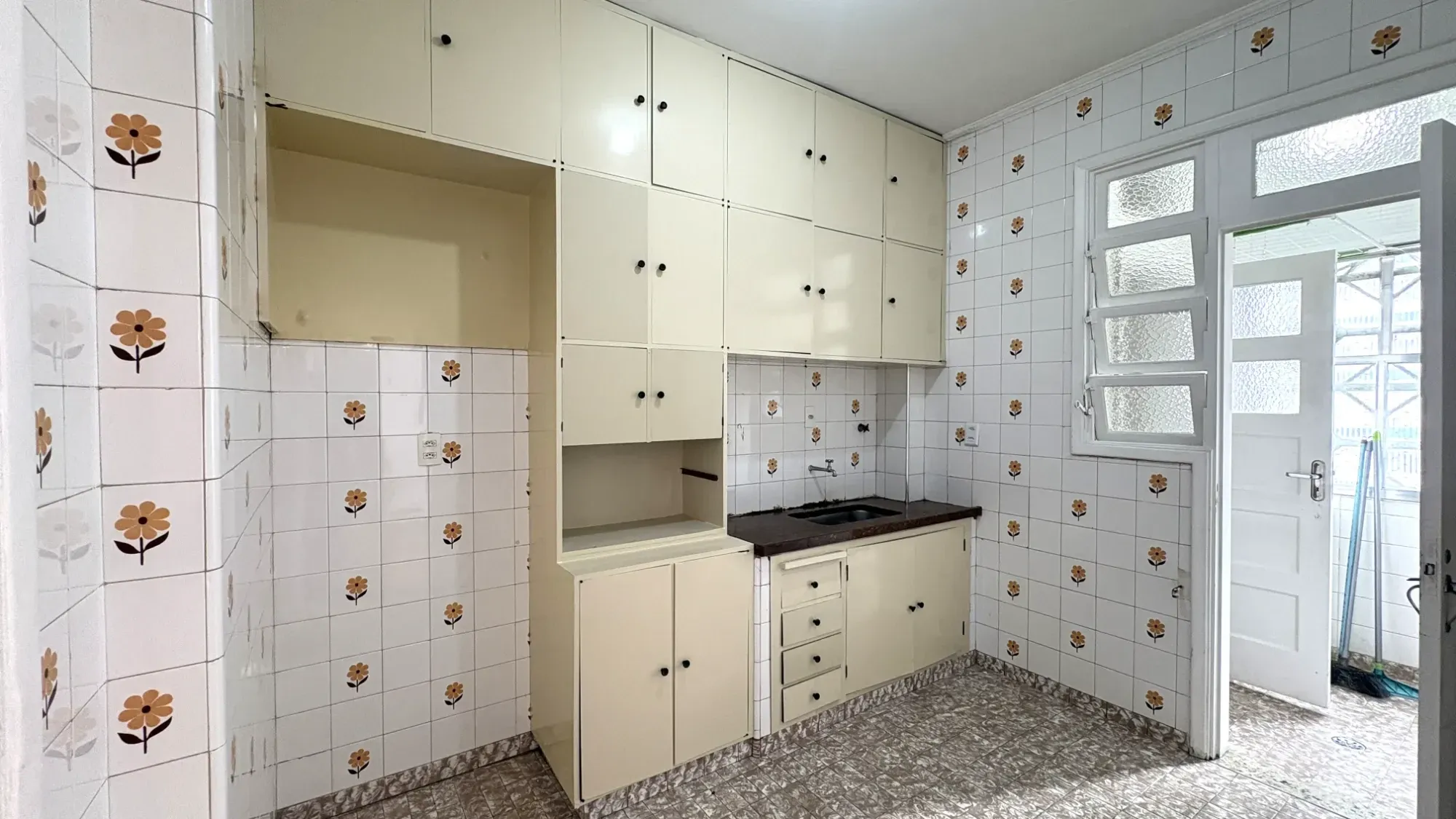 Imagem Apartamento com 2 Quartos para Alugar, 82 m² em Embaré - Santos