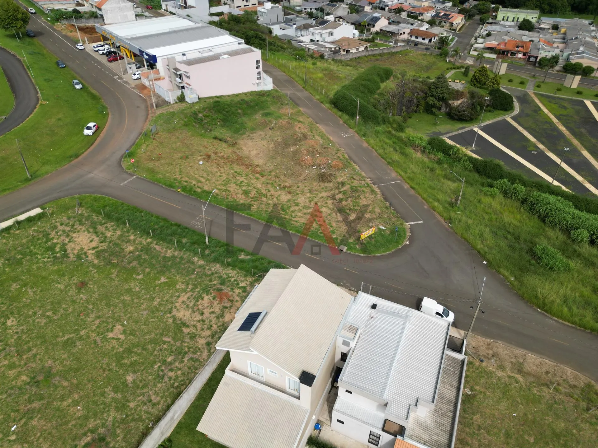 Imagem Terreno à Venda em Guarapuava - 597,82 m ao Lado da Praça da Fé