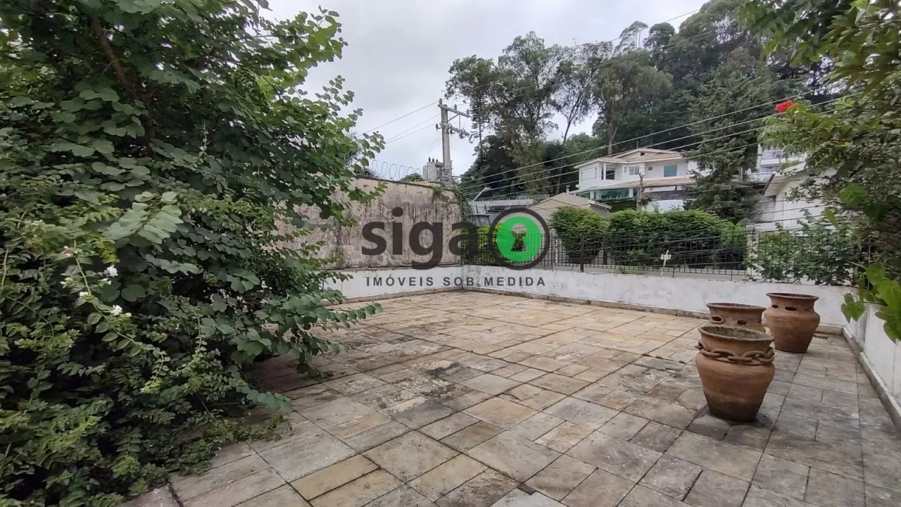 Imagem Casa em Rua tranquila no Real Parque