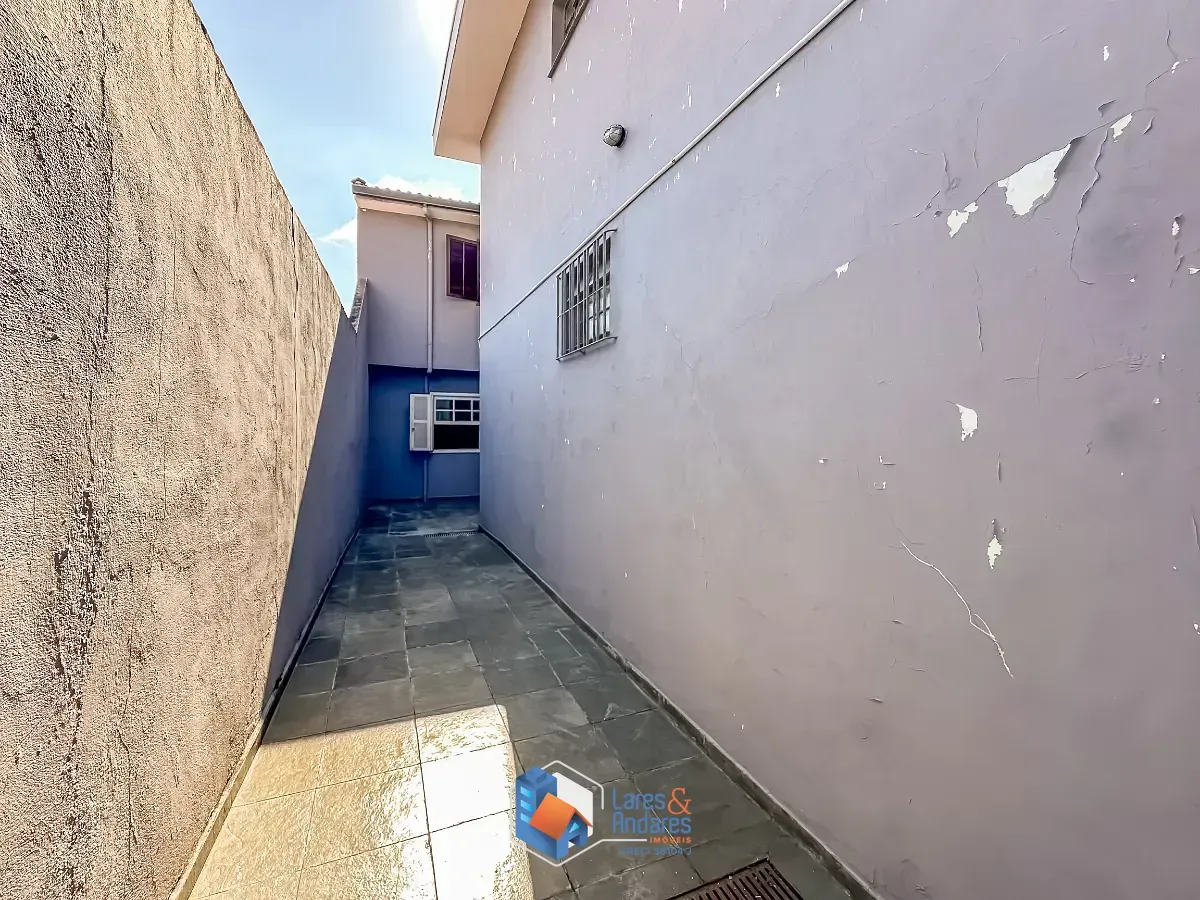 Imagem Sobrado para venda em Sumaré com 3 quartos, sendo 2 suítes, 160m²