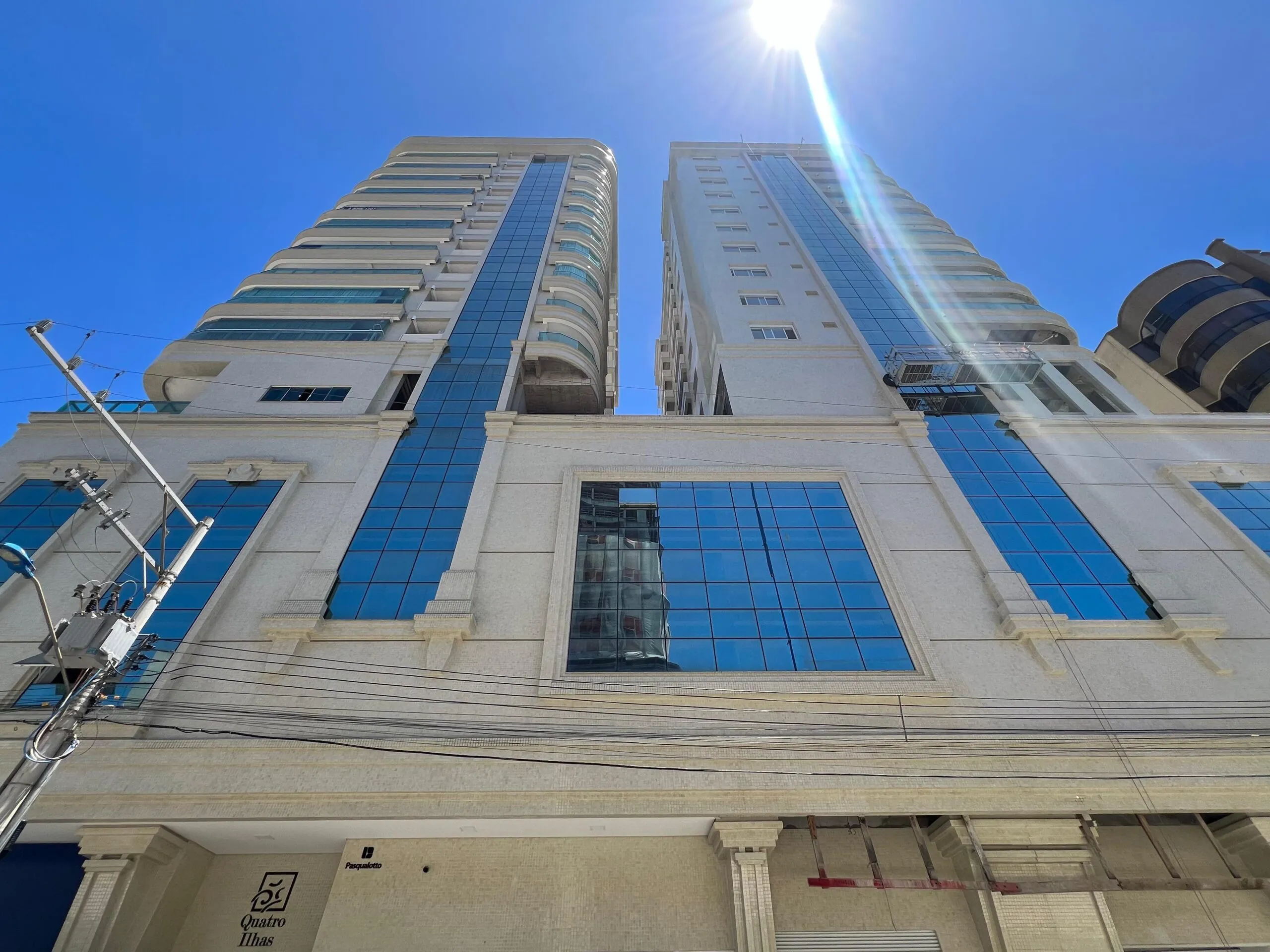 Foto do imóvel Apartamento com vista para o mar à venda com 138.38m2 por R$ 3.490.000,00