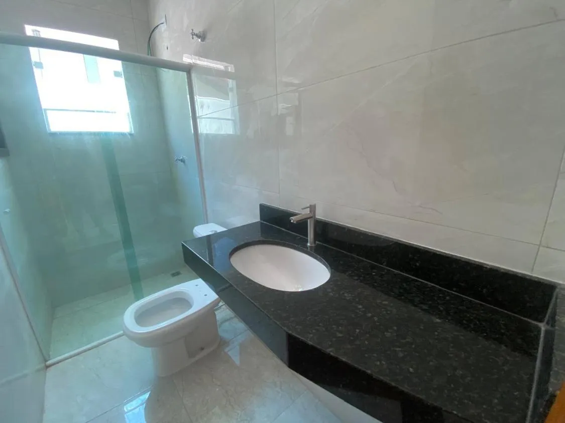 Imagem LINDA CASA NOVA COM PISCINA A 520 METROS DO MAR NO BOPIRANGA