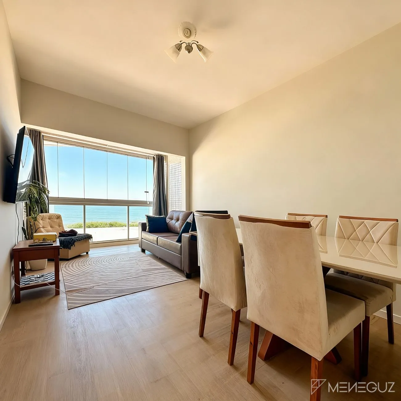 Imagem Apartamento 2 quartos a venda de frente total para o mar na Praia do Morro em OPORTUNIDADE!!