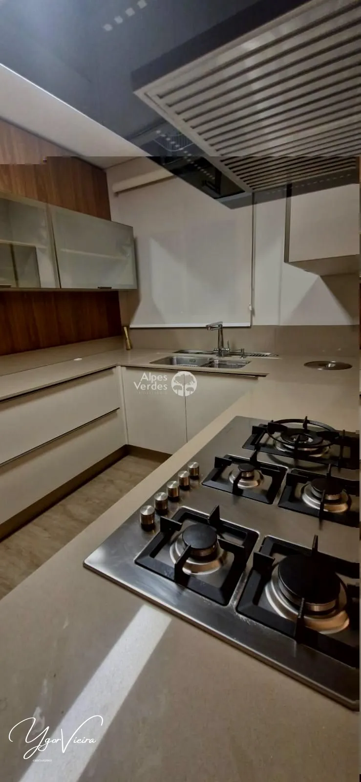 Imagem Vende-se apto mobiliado e decorado em Joinville-2 Suites-R$1.450.000,00