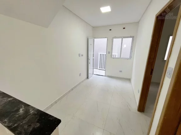 Imagem Casa de condomínio na Vila Tupi, 2 Dormitórios com Suíte! Casa Térrea!