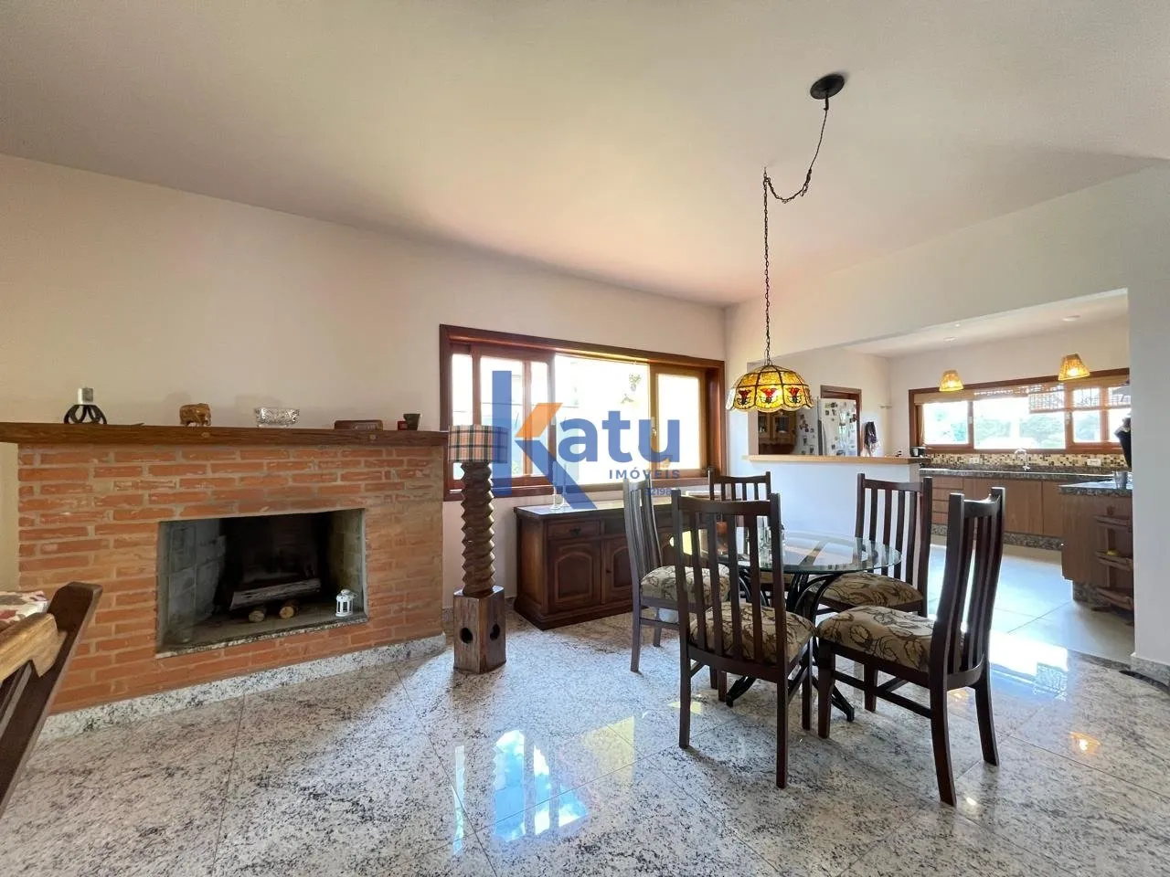 Imagem CASA MOBILIADA PARA LOCAÃÃOÂ  CONDOMÃNIO TERRAS DA ALVORADA - JUNDIAÃ/SP

A casa com 312mÂ² de Ã...