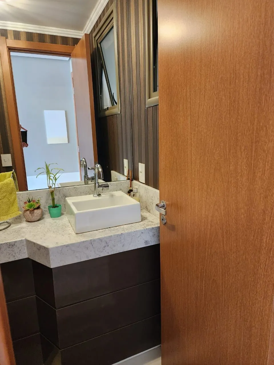 Imagem Apartamento com 03 quartos (01 suíte) e 02 Vagas no Bairro Cavalhada