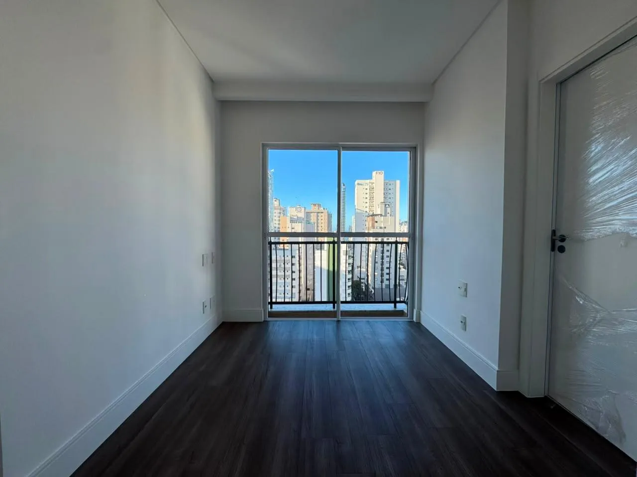 Imagem Apartamento à venda com 123.22m2 por R$ 2.100.000,00