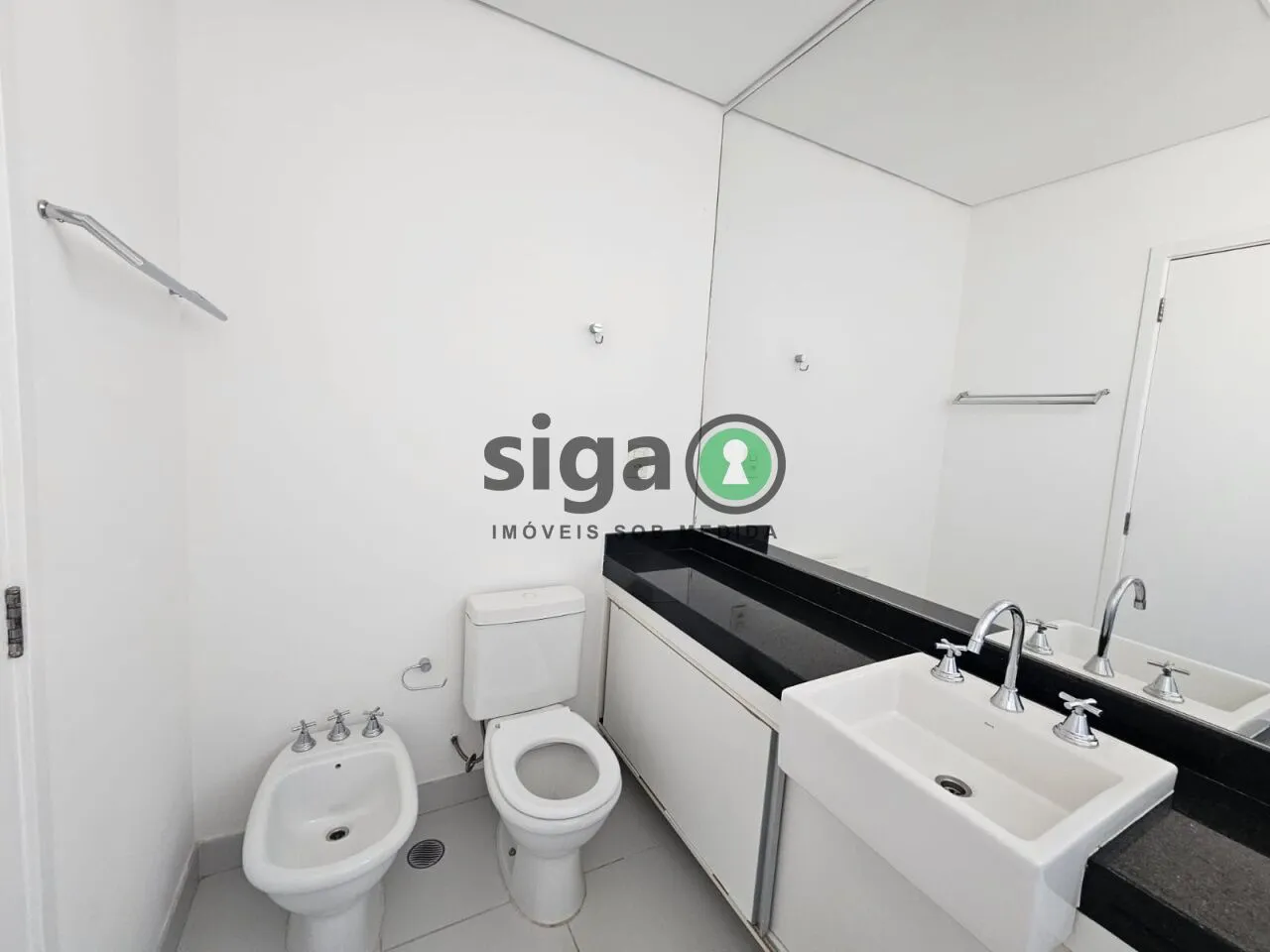 Imagem Apartamento mobiliado para alugar no Condomínio Limited Funchal