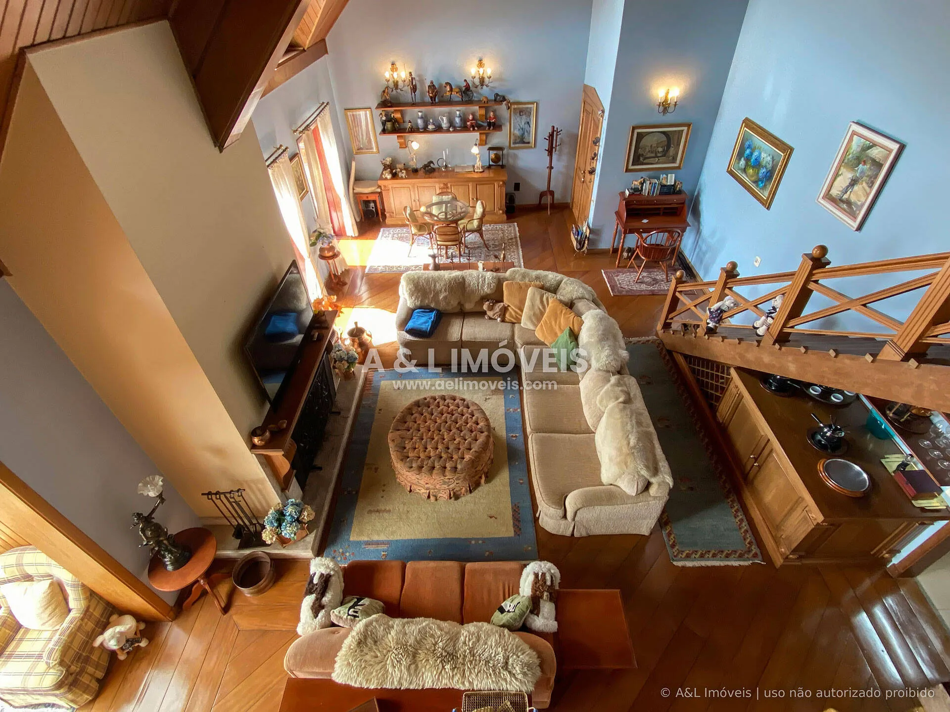 Imagem Cobertura duplex no Alto do Capivari com 3 suítes e sauna privativa