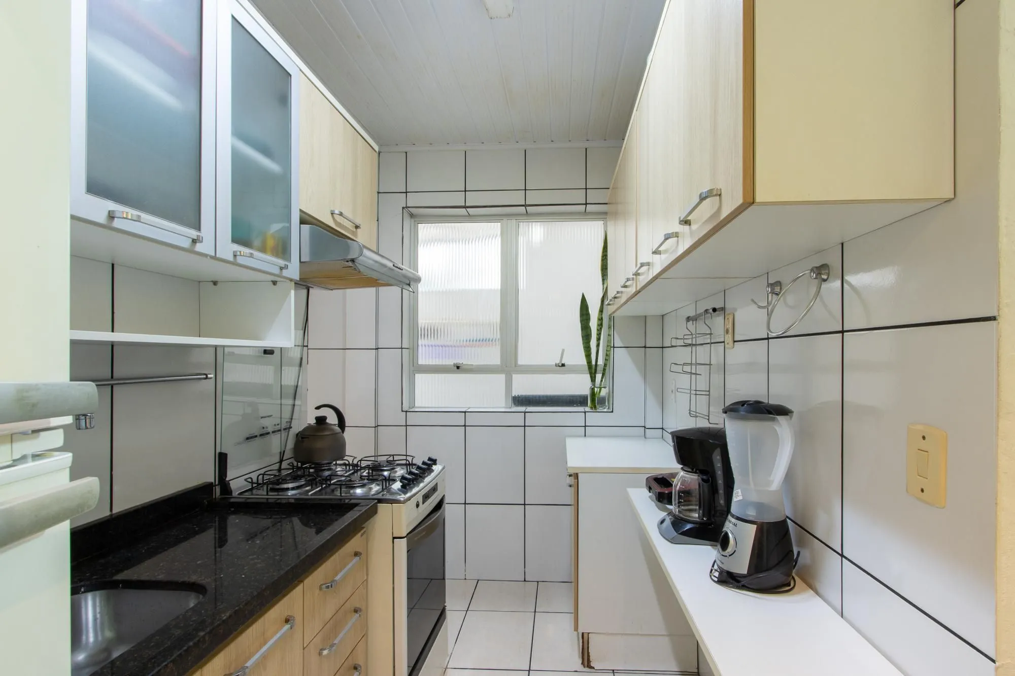 Imagem Apartamento térreo com pátio privativo no coração do Menino Deus, 2 dormitórios.