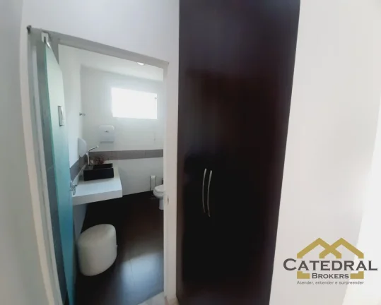 Imagem Casa comercial térrea à Venda para fins comerciais no Jardim Cica em Jundiaí/SP