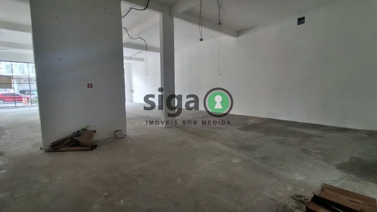 Imagem Loja de esquina com 500 m² para locação no Brooklin | Pé-direito duplo e porte-cochère