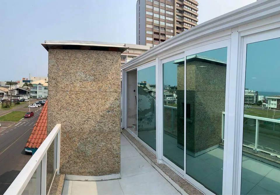 Imagem Cobertura com 2 quartos, 114m2, à venda em Torres, centro