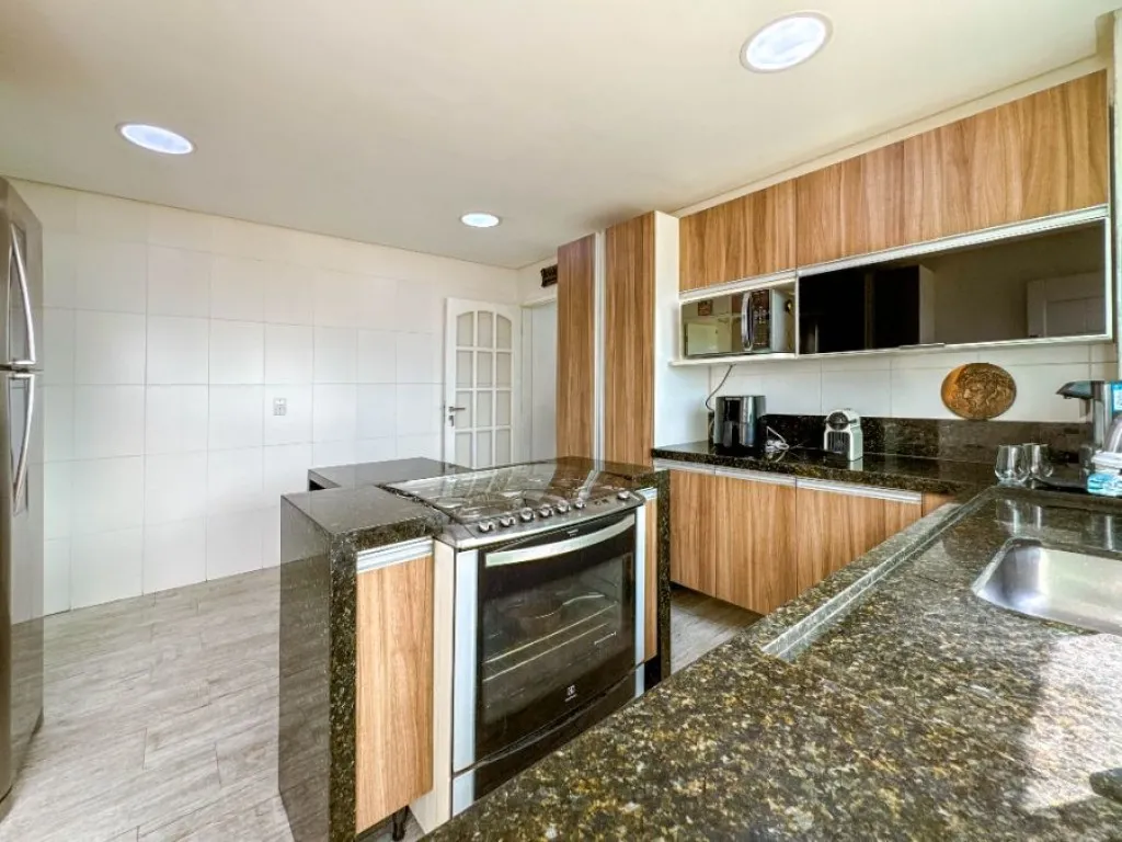 Imagem CASA COM 240,00 m² - BOQUEIRÃO - PRAIA GRANDE SP