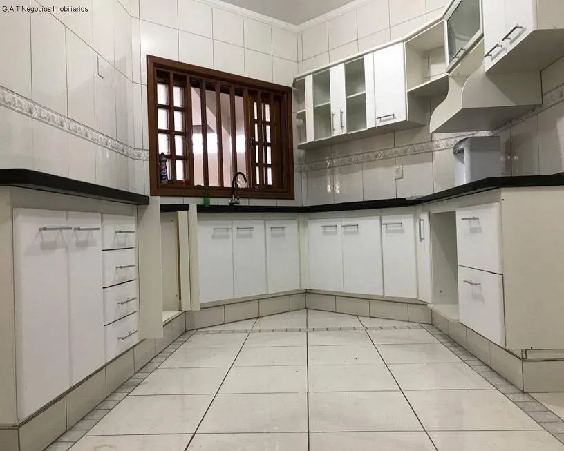 Imagem Casa Terra de 774m² com 2 Quartos e 2 banheiros à Venda no Jardim do Sol - SOROCABA/SP