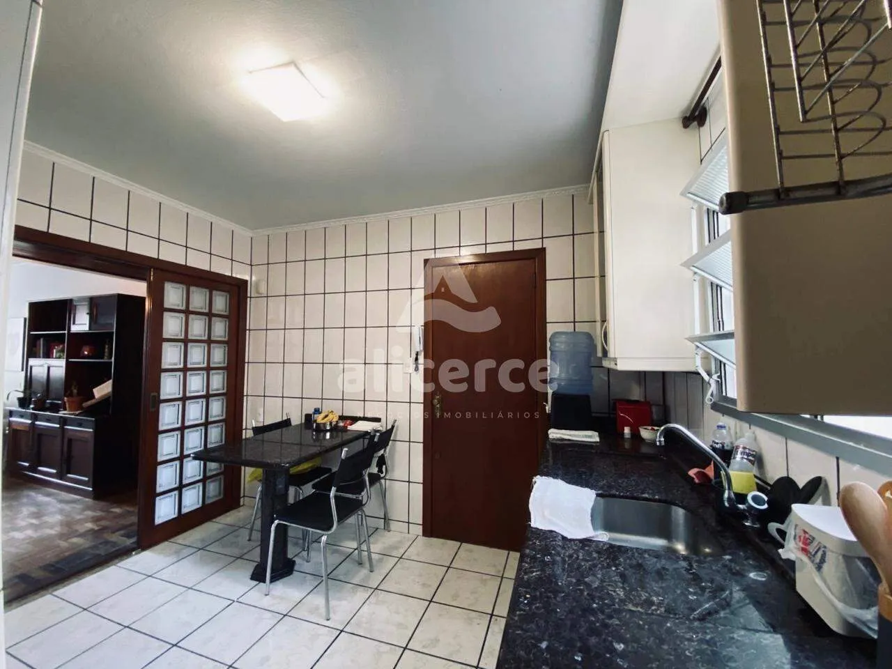 Imagem Apartamento à venda com 3 quartos 1 suíte, 85m² em Centro Florianópolis