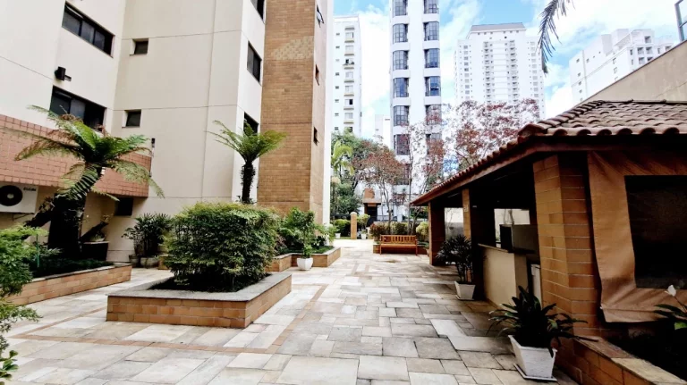 Imagem Apartamento lindo e reformado à venda, 4 quartos, condomínio completo, torre única, 3 vagas!!
