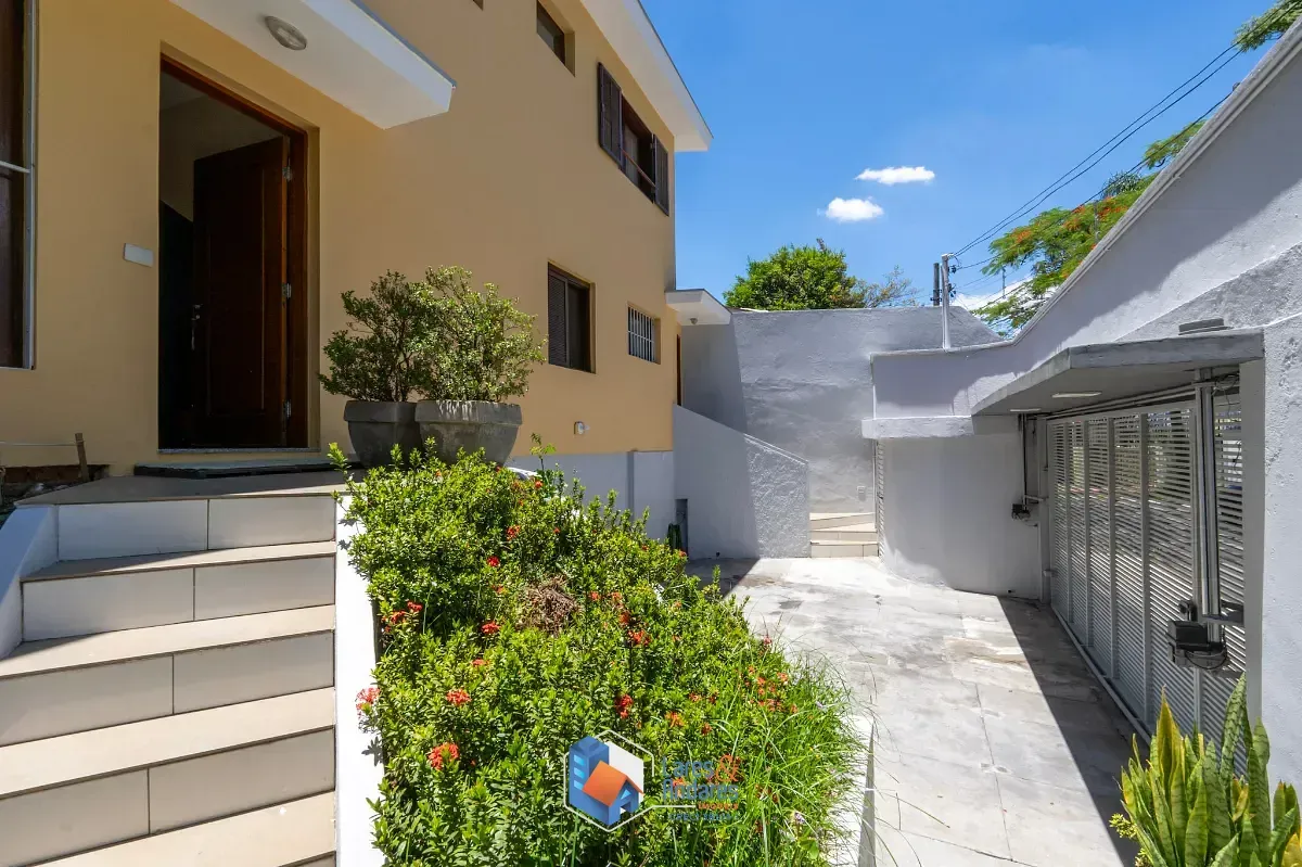 Imagem Casa para venda em Rolinópolis com 4 quartos, sendo 1 suíte, 240m²