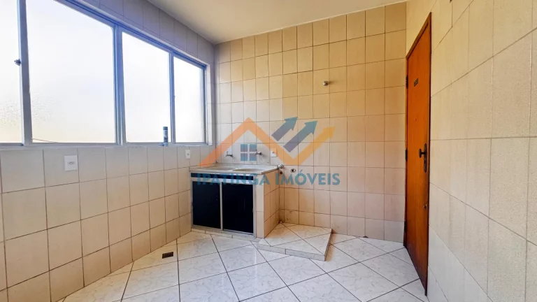 Imagem Apartamento amplo com área de claraboia á venda no bairro Iguaçu - Ipatinga